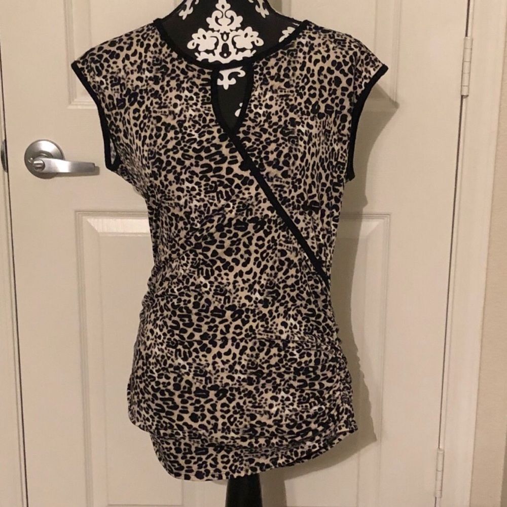 Vince Camuto animal Print Blouse